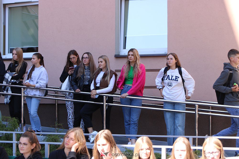 OSA i De-eM z akcją “Duża przerwa” w kolejnych szkołach [07.09.2022] - zdjęcie #69 - eOstroleka.pl