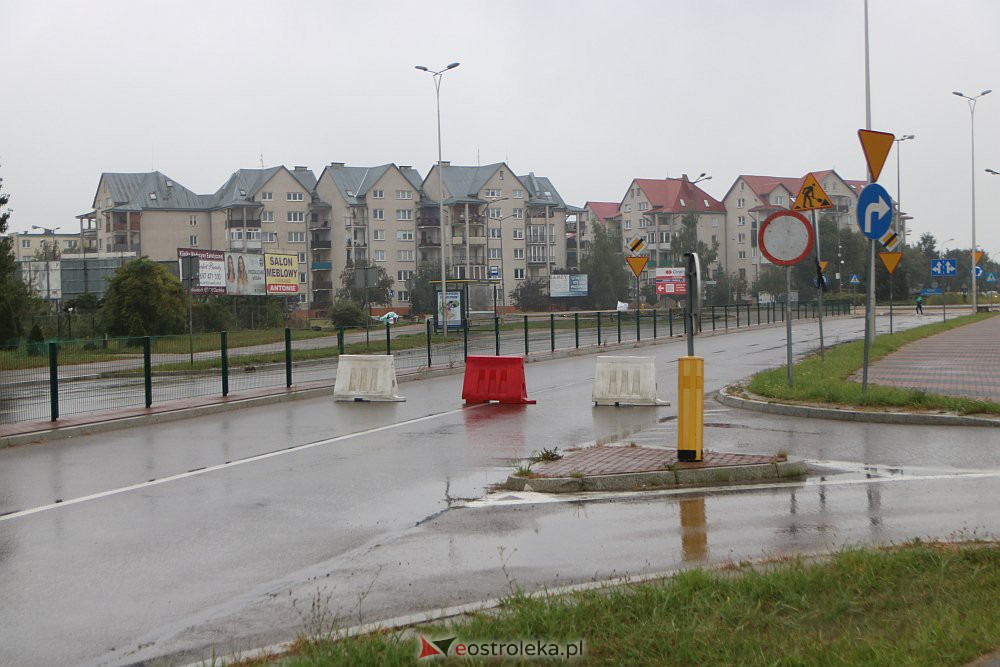 Uwaga kierowcy! Rondo Zbawiciela Świata całkowicie nieprzejezdne [09.09.2022] - zdjęcie #16 - eOstroleka.pl
