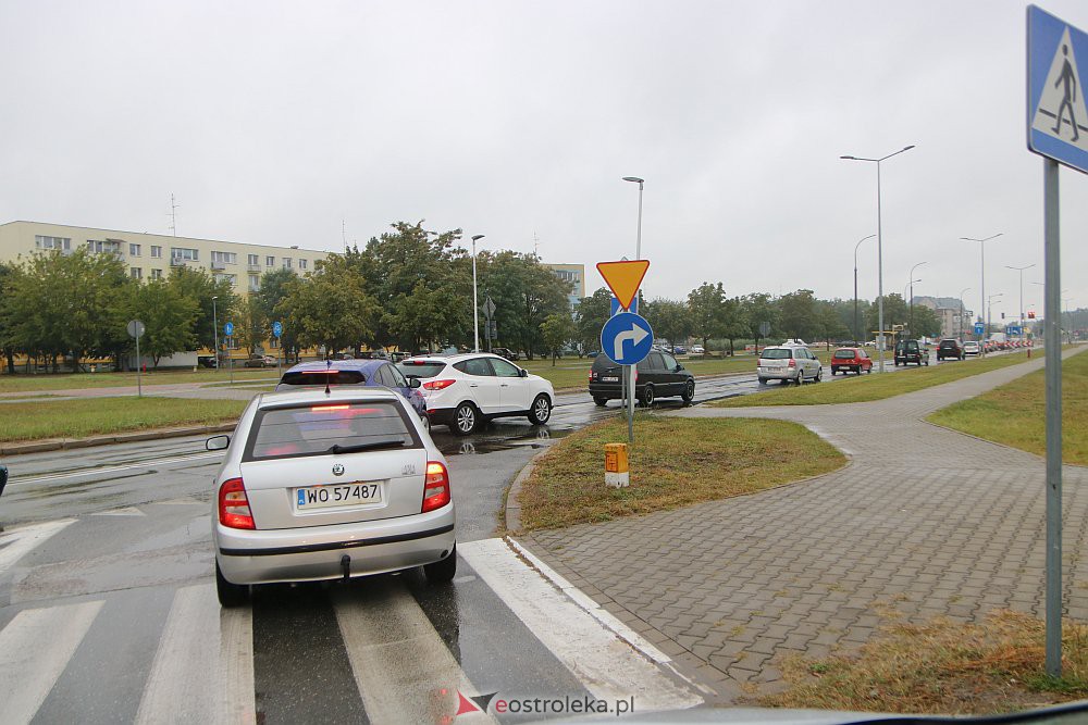 Uwaga kierowcy! Rondo Zbawiciela Świata całkowicie nieprzejezdne [09.09.2022] - zdjęcie #7 - eOstroleka.pl
