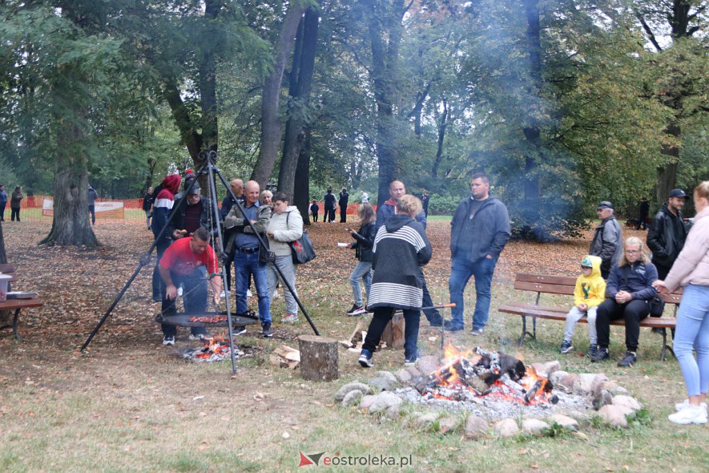 Pieczenie ziemniaka z pokazem tresury psów obronnych w Przytułach Starych [10.09.2022] - zdjęcie #60 - eOstroleka.pl