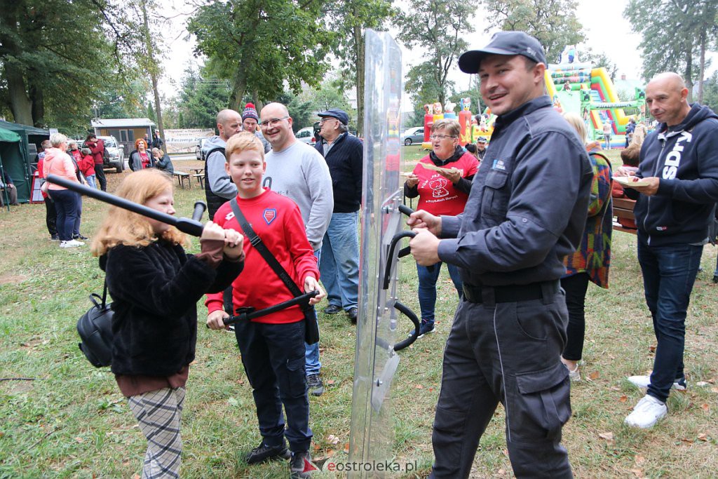 Pieczenie ziemniaka z pokazem tresury psów obronnych w Przytułach Starych [10.09.2022] - zdjęcie #23 - eOstroleka.pl