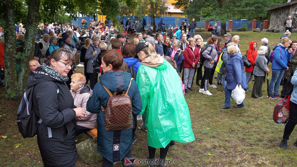 Odpust św. Anny. Pielgrzymka z Ostrołęki do Dąbrówki [11.09.2022] - zdjęcie #16 - eOstroleka.pl