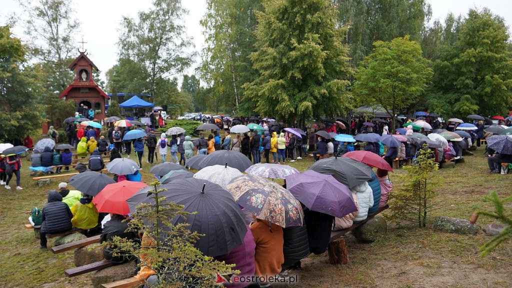 Odpust św. Anny. Pielgrzymka z Ostrołęki do Dąbrówki [11.09.2022] - zdjęcie #10 - eOstroleka.pl