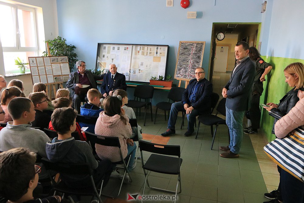 Spotkanie z Sybirakami w Szkole Podstawowej w Ołdakach [15.09.2022] - zdjęcie #3 - eOstroleka.pl