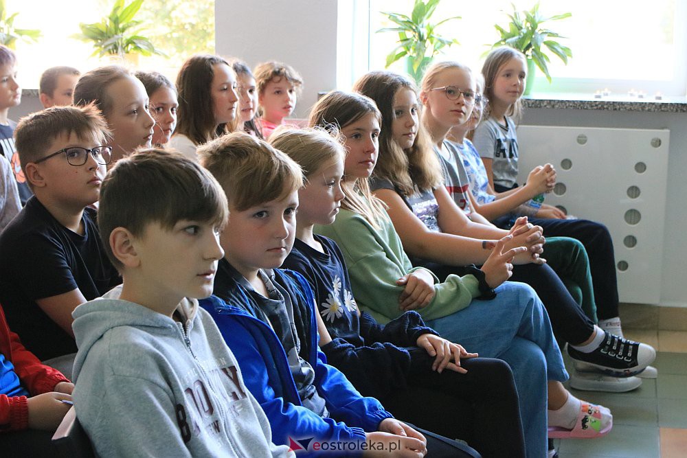 Spotkanie z Sybirakami w Szkole Podstawowej w Ołdakach [15.09.2022] - zdjęcie #5 - eOstroleka.pl