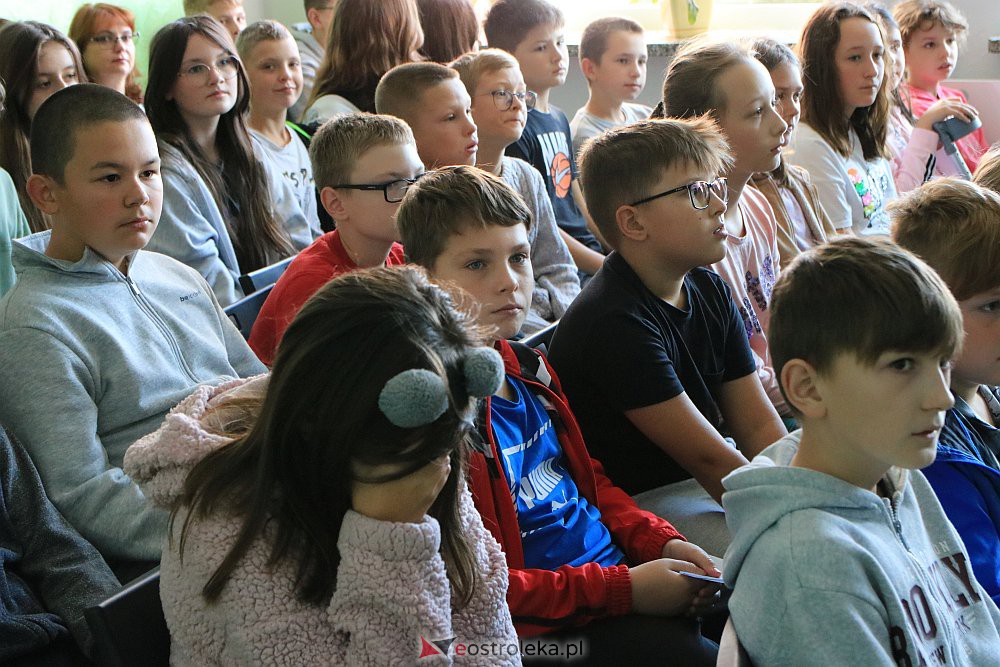 Spotkanie z Sybirakami w Szkole Podstawowej w Ołdakach [15.09.2022] - zdjęcie #6 - eOstroleka.pl