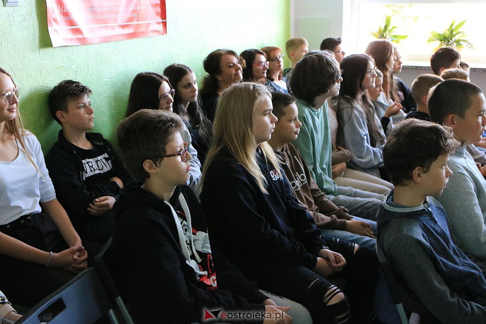 Spotkanie z Sybirakami w Szkole Podstawowej w Ołdakach [15.09.2022] - zdjęcie #15 - eOstroleka.pl