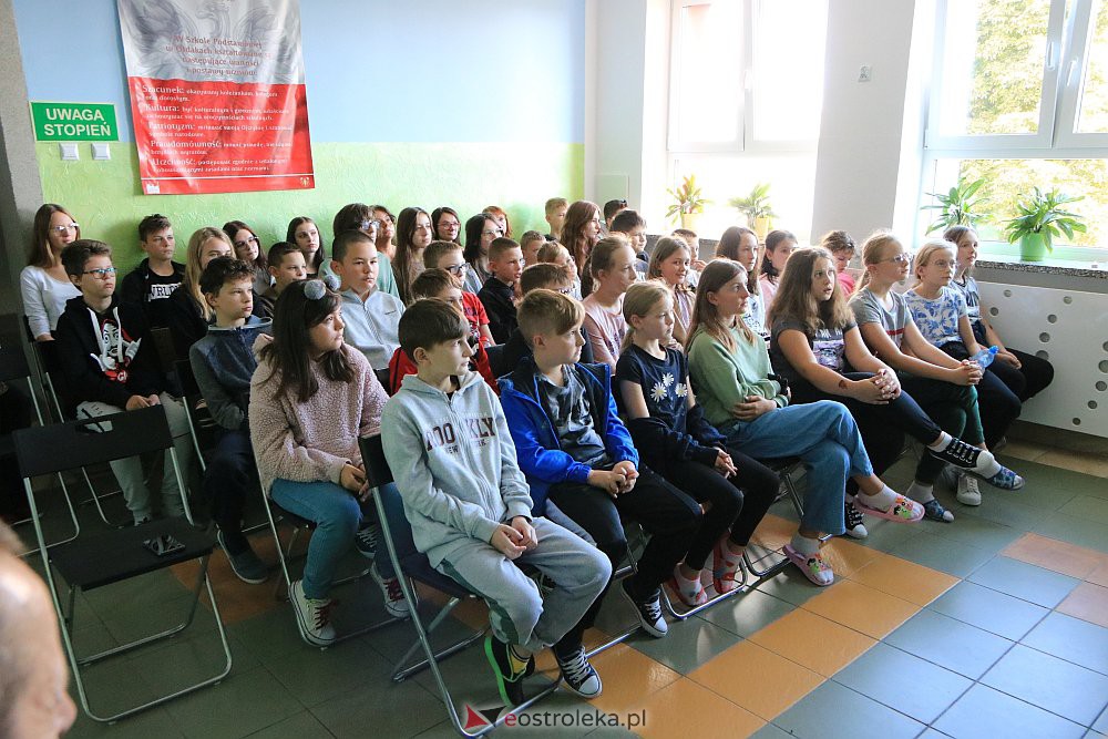 Spotkanie z Sybirakami w Szkole Podstawowej w Ołdakach [15.09.2022] - zdjęcie #17 - eOstroleka.pl