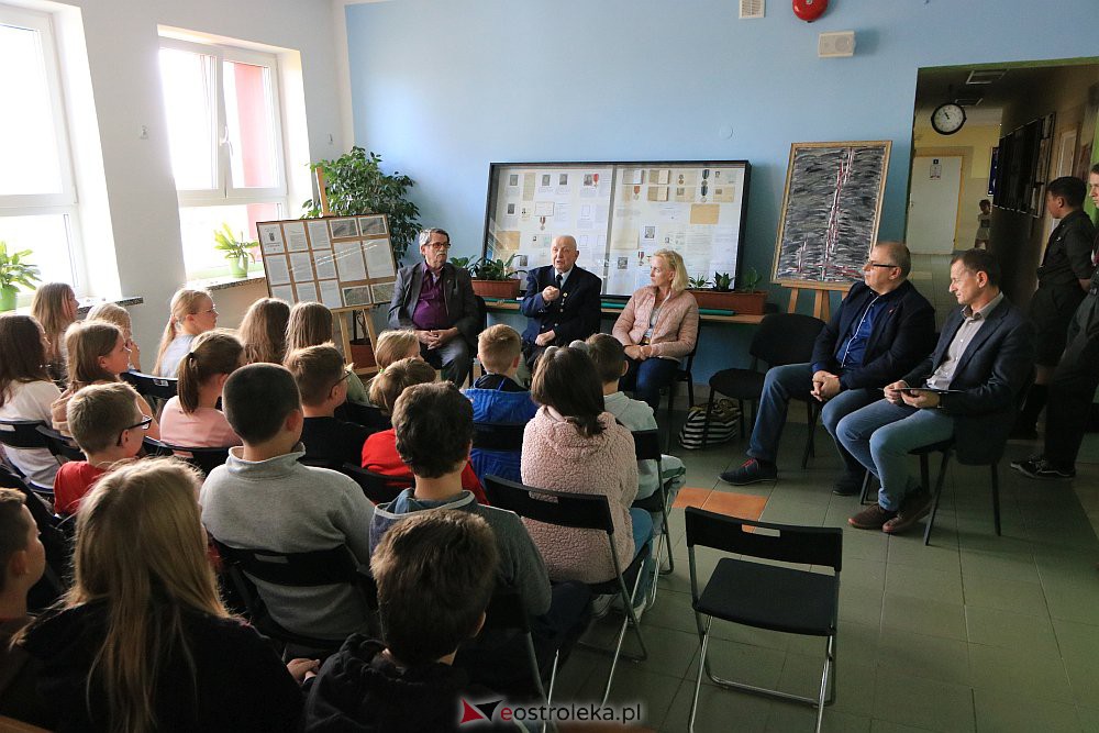 Spotkanie z Sybirakami w Szkole Podstawowej w Ołdakach [15.09.2022] - zdjęcie #20 - eOstroleka.pl