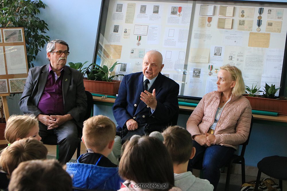 Spotkanie z Sybirakami w Szkole Podstawowej w Ołdakach [15.09.2022] - zdjęcie #21 - eOstroleka.pl