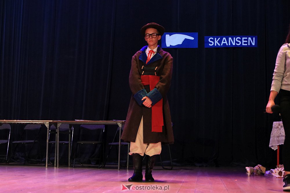 Gala z okazji Dnia Patrona w ZSZ nr 4 [16.09.2022] - zdjęcie #9 - eOstroleka.pl