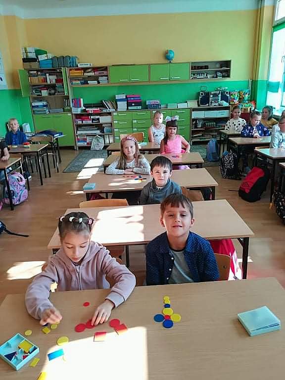 Dzień Kropki w Szkole Podstawowej nr 2 [16.09.2022] - zdjęcie #8 - eOstroleka.pl