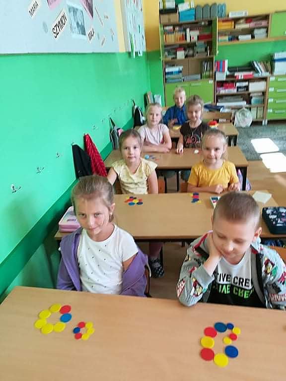 Dzień Kropki w Szkole Podstawowej nr 2 [16.09.2022] - zdjęcie #15 - eOstroleka.pl