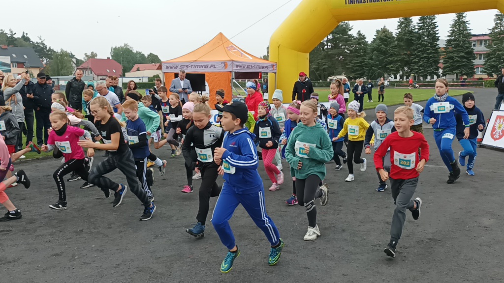 Półmaraton Kurpiowski: biegi dla dzieci [18.09.2022] - zdjęcie #51 - eOstroleka.pl