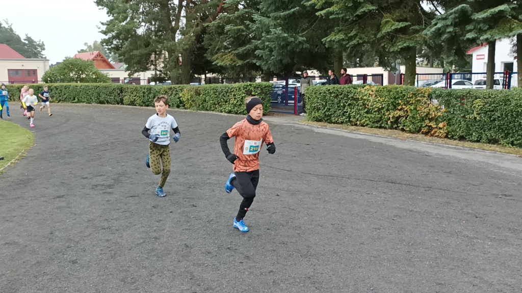 Półmaraton Kurpiowski: biegi dla dzieci [18.09.2022] - zdjęcie #49 - eOstroleka.pl