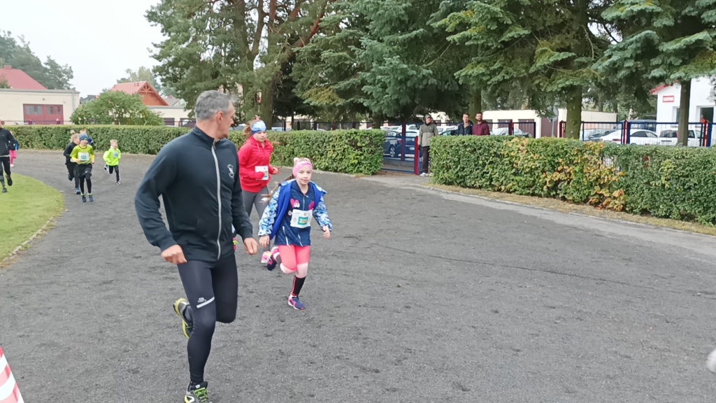 Półmaraton Kurpiowski: biegi dla dzieci [18.09.2022] - zdjęcie #39 - eOstroleka.pl