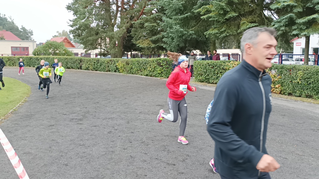 Półmaraton Kurpiowski: biegi dla dzieci [18.09.2022] - zdjęcie #38 - eOstroleka.pl