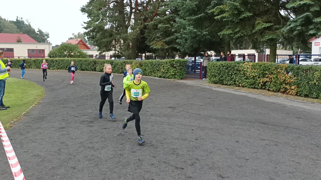 Półmaraton Kurpiowski: biegi dla dzieci [18.09.2022] - zdjęcie #35 - eOstroleka.pl