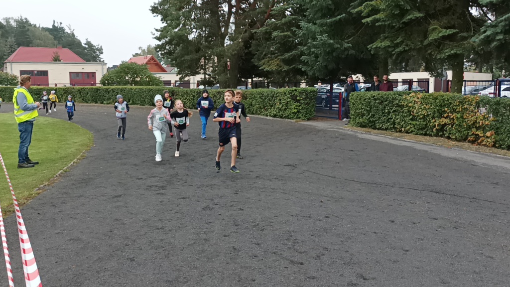 Półmaraton Kurpiowski: biegi dla dzieci [18.09.2022] - zdjęcie #28 - eOstroleka.pl