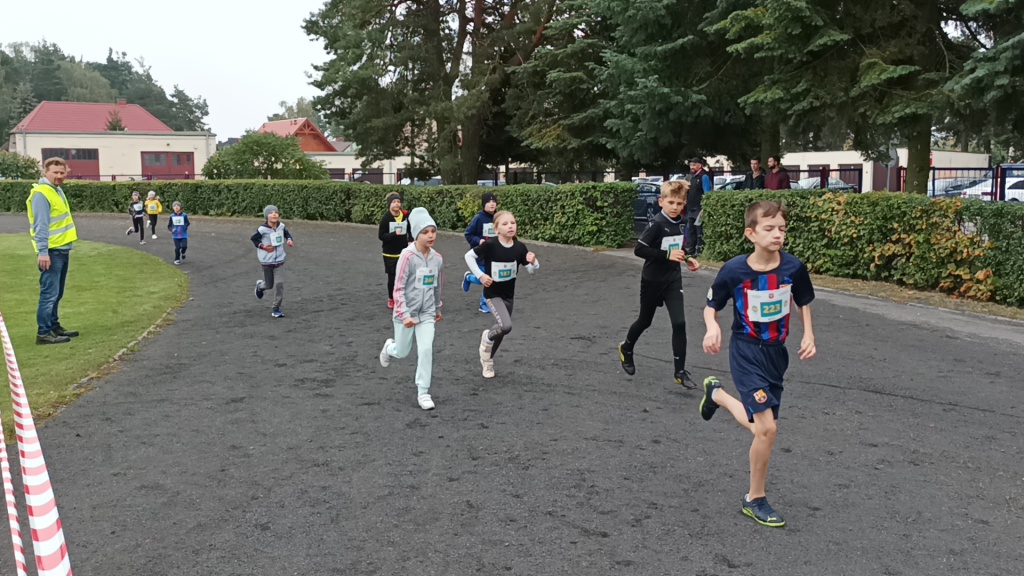 Półmaraton Kurpiowski: biegi dla dzieci [18.09.2022] - zdjęcie #27 - eOstroleka.pl