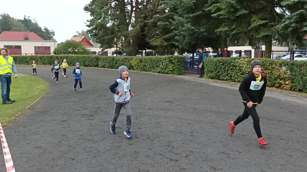 Półmaraton Kurpiowski: biegi dla dzieci [18.09.2022] - zdjęcie #24 - eOstroleka.pl
