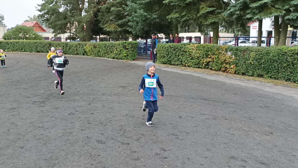 Półmaraton Kurpiowski: biegi dla dzieci [18.09.2022] - zdjęcie #22 - eOstroleka.pl