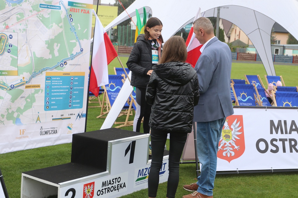 Półmaraton Kurpiowski: biegi dla dzieci [18.09.2022] - zdjęcie #62 - eOstroleka.pl