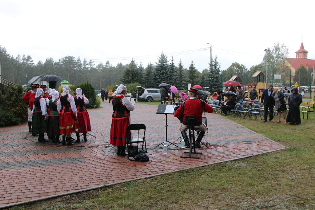 Festyn wiejski w Wachu. Zabawa trwała mimo przeciwności pogodowych [18.09.2022] - zdjęcie #30 - eOstroleka.pl