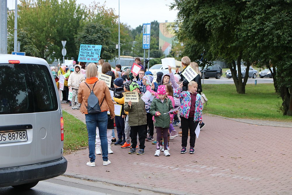 Happening w SP 5. Akcja EDWARD [20.09.2022] - zdjęcie #41 - eOstroleka.pl