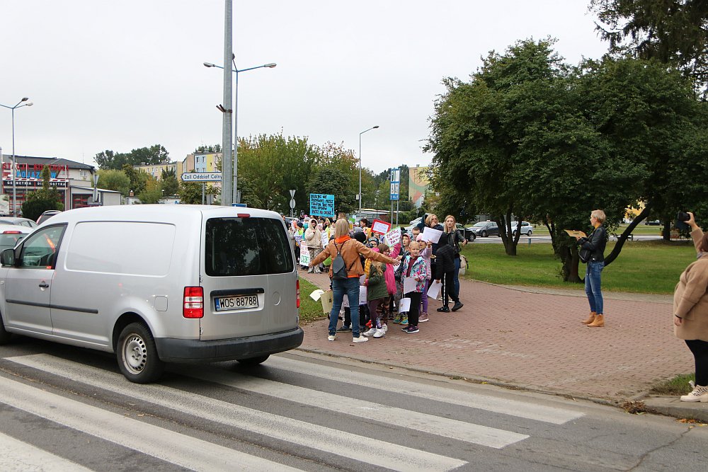 Happening w SP 5. Akcja EDWARD [20.09.2022] - zdjęcie #48 - eOstroleka.pl