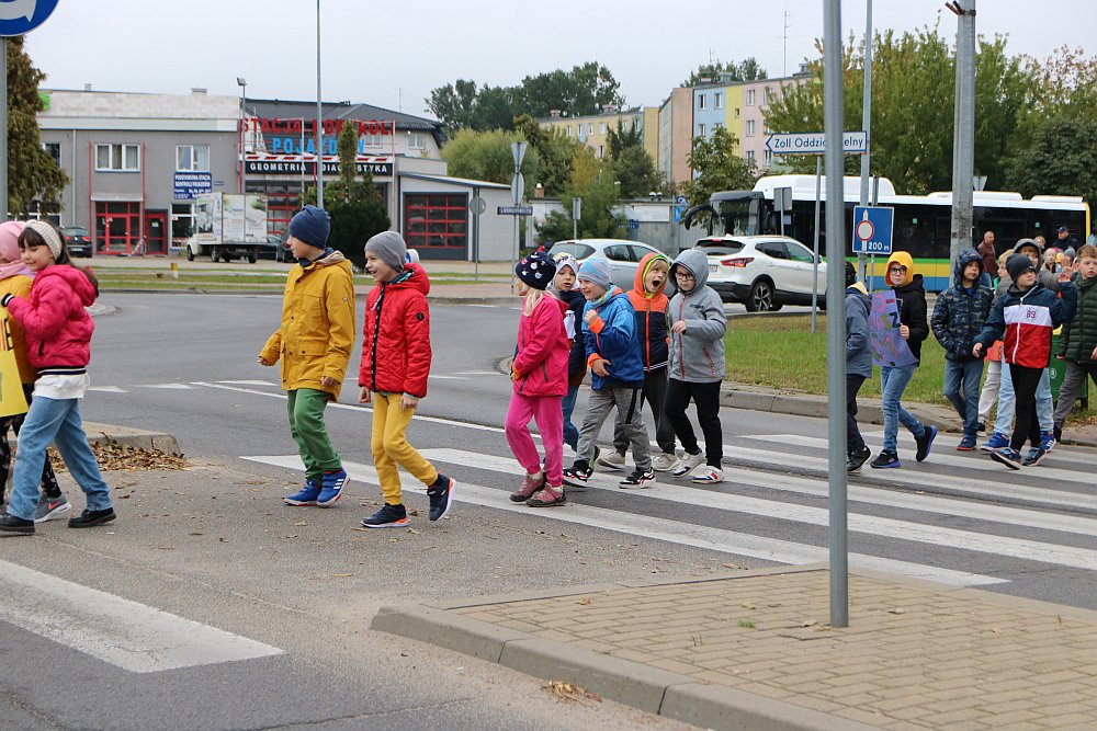 Happening w SP 5. Akcja EDWARD [20.09.2022] - zdjęcie #79 - eOstroleka.pl