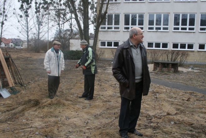 Sprzątanie świata (21.03.2011) - zdjęcie #13 - eOstroleka.pl