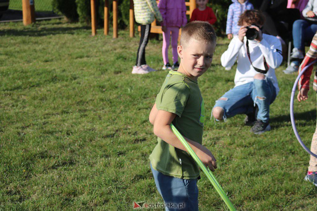 Rodzinny piknik w Daniszewie. Moc nietuzinkowej zabawy przy pięknej jesiennej pogodzie [24.09.2022] - zdjęcie #49 - eOstroleka.pl