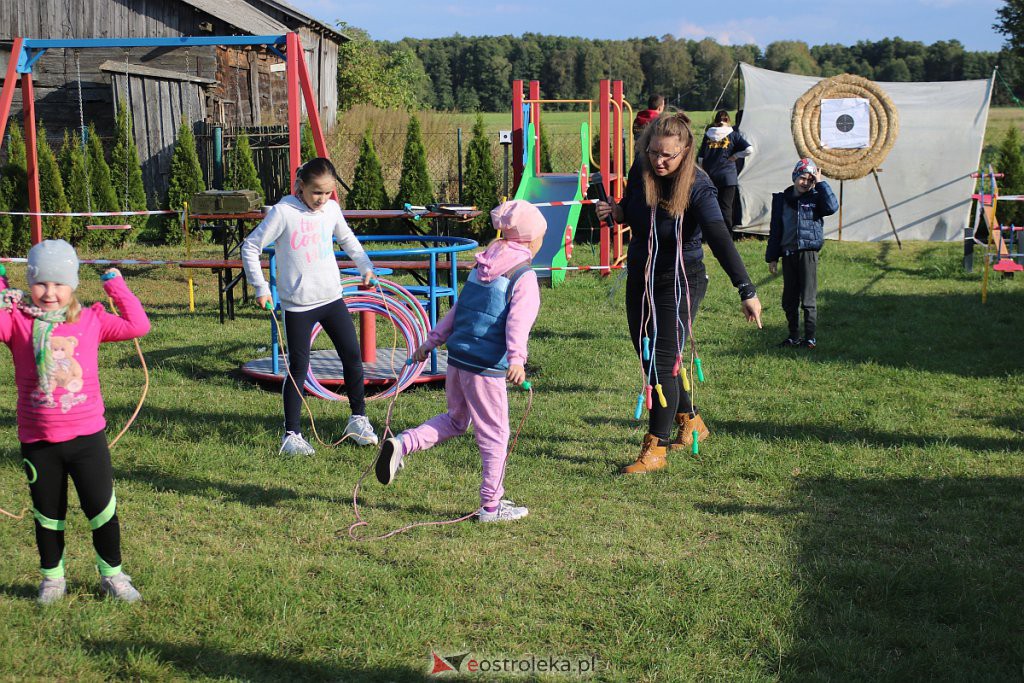 Rodzinny piknik w Daniszewie. Moc nietuzinkowej zabawy przy pięknej jesiennej pogodzie [24.09.2022] - zdjęcie #25 - eOstroleka.pl