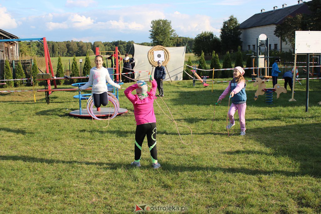 Rodzinny piknik w Daniszewie. Moc nietuzinkowej zabawy przy pięknej jesiennej pogodzie [24.09.2022] - zdjęcie #23 - eOstroleka.pl