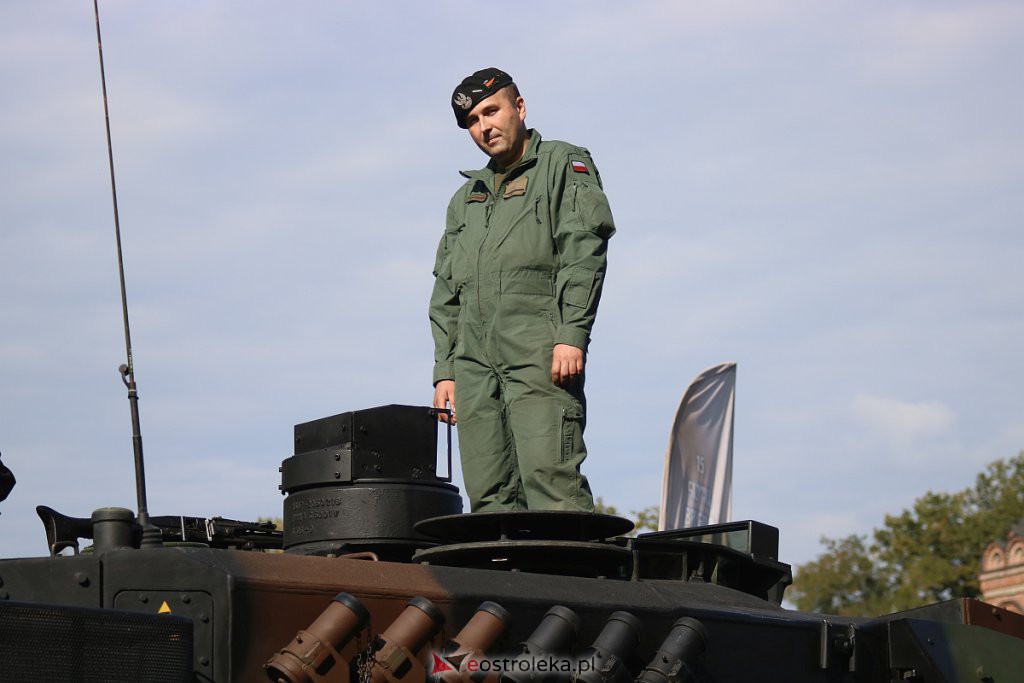 Piknik militarny w “dwójce”. Można z bliska przyjrzeć się ciekawym pojazdom wojsk NATO [25.09.2022] - zdjęcie #2 - eOstroleka.pl