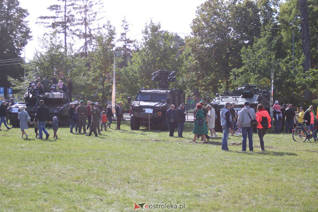 Piknik militarny w “dwójce”. Można z bliska przyjrzeć się ciekawym pojazdom wojsk NATO [25.09.2022] - zdjęcie #21 - eOstroleka.pl