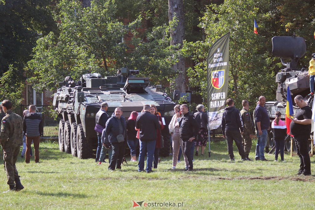 Piknik militarny w “dwójce”. Można z bliska przyjrzeć się ciekawym pojazdom wojsk NATO [25.09.2022] - zdjęcie #33 - eOstroleka.pl