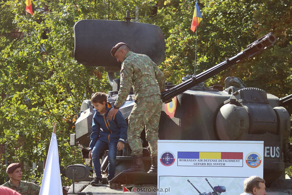 Piknik militarny w “dwójce”. Można z bliska przyjrzeć się ciekawym pojazdom wojsk NATO [25.09.2022] - zdjęcie #44 - eOstroleka.pl