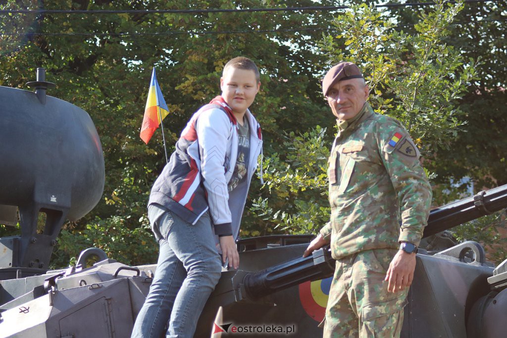 Piknik militarny w “dwójce”. Można z bliska przyjrzeć się ciekawym pojazdom wojsk NATO [25.09.2022] - zdjęcie #48 - eOstroleka.pl