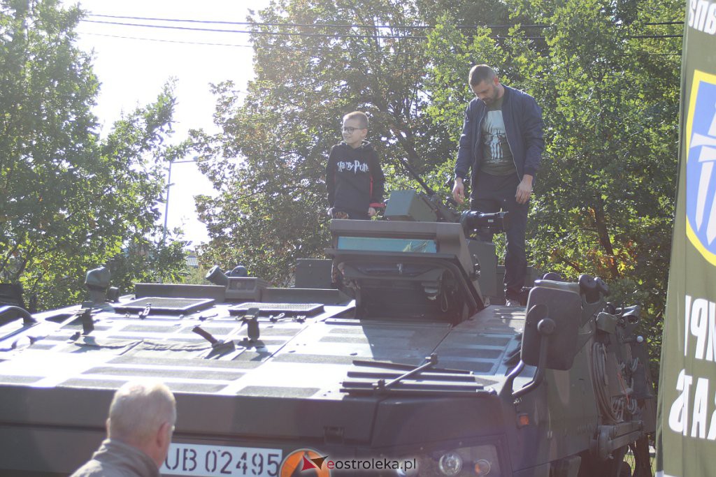 Piknik militarny w “dwójce”. Można z bliska przyjrzeć się ciekawym pojazdom wojsk NATO [25.09.2022] - zdjęcie #51 - eOstroleka.pl