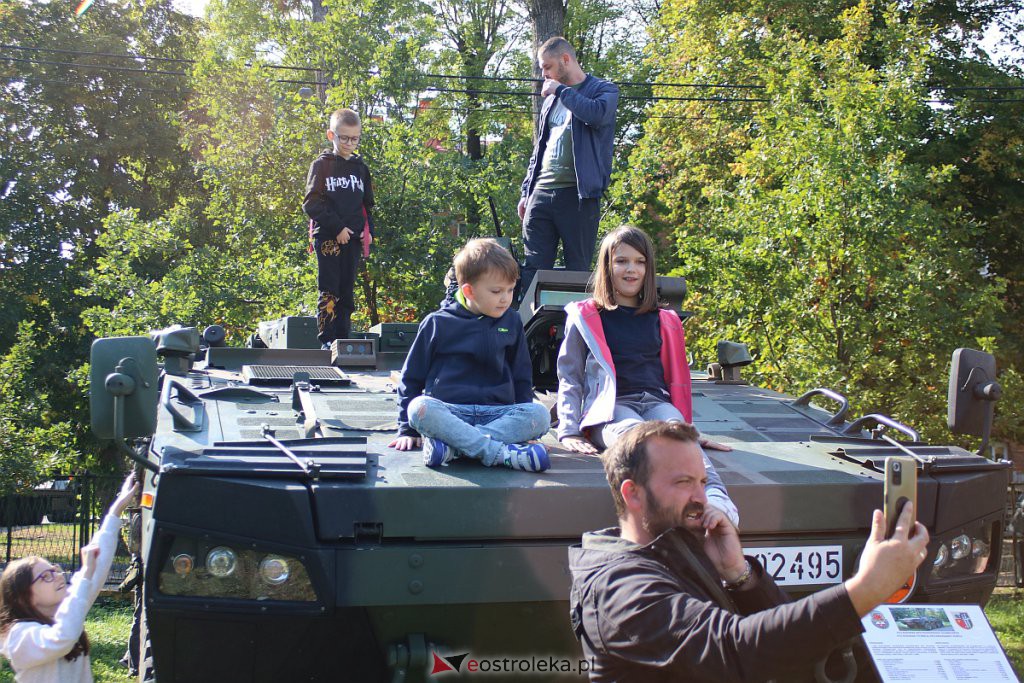 Piknik militarny w “dwójce”. Można z bliska przyjrzeć się ciekawym pojazdom wojsk NATO [25.09.2022] - zdjęcie #54 - eOstroleka.pl