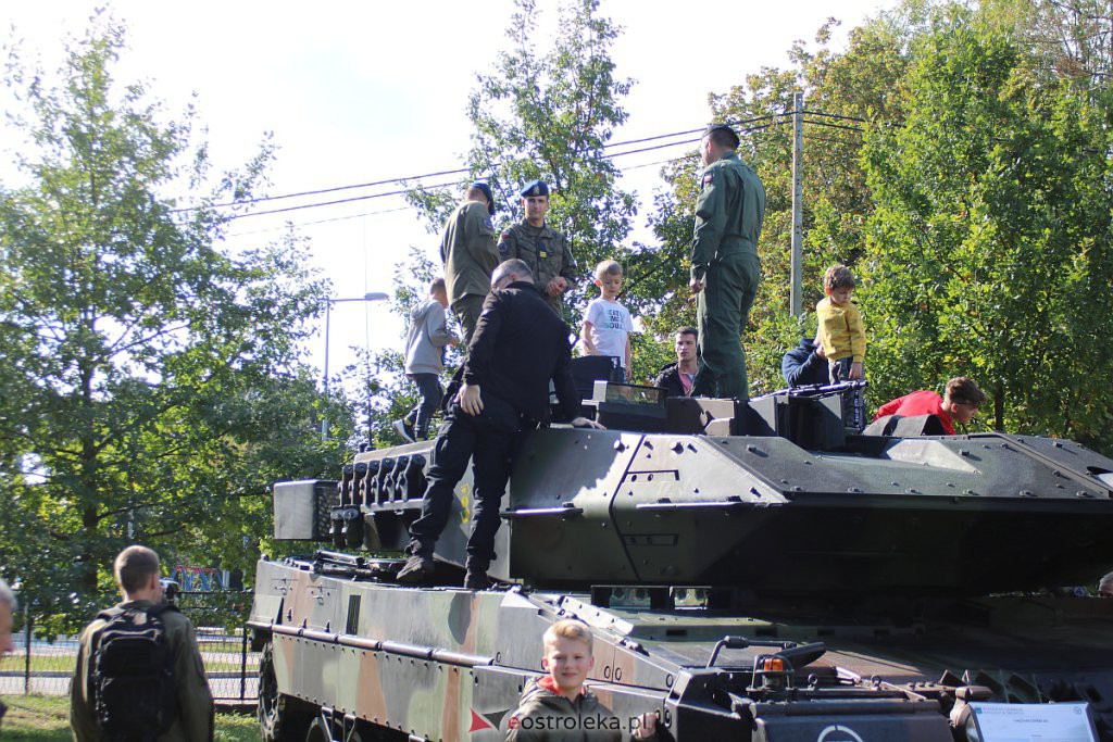 Piknik militarny w “dwójce”. Można z bliska przyjrzeć się ciekawym pojazdom wojsk NATO [25.09.2022] - zdjęcie #63 - eOstroleka.pl