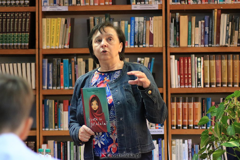 Renata Piątkowska, autorka książek dla młodzieży, z wizytą w Ostrołęce [26.09.2022] - zdjęcie #20 - eOstroleka.pl
