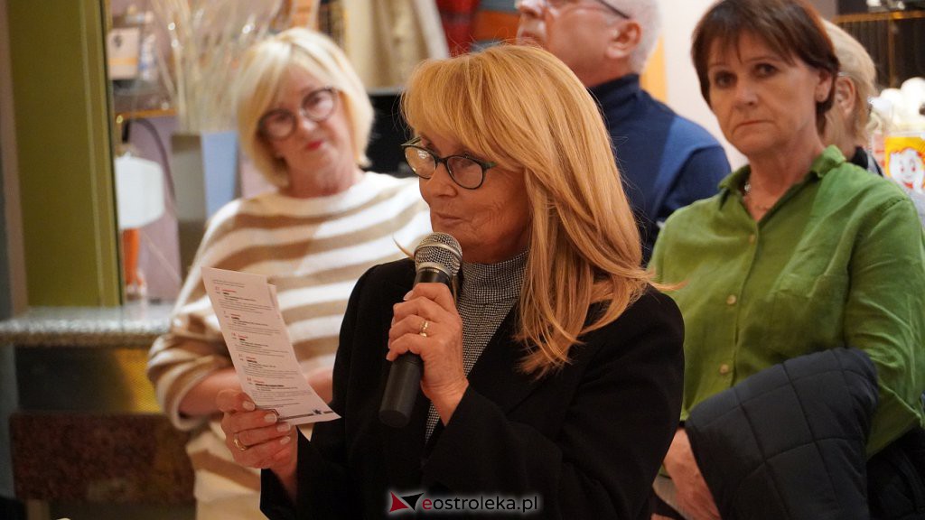 30. lat Dyskusyjnego Klubu Filmowego Rejs. Barbara Cichoń uhonorowana Medalem Pamiątkowym Pro Masovia [26.09.2022] - zdjęcie #36 - eOstroleka.pl