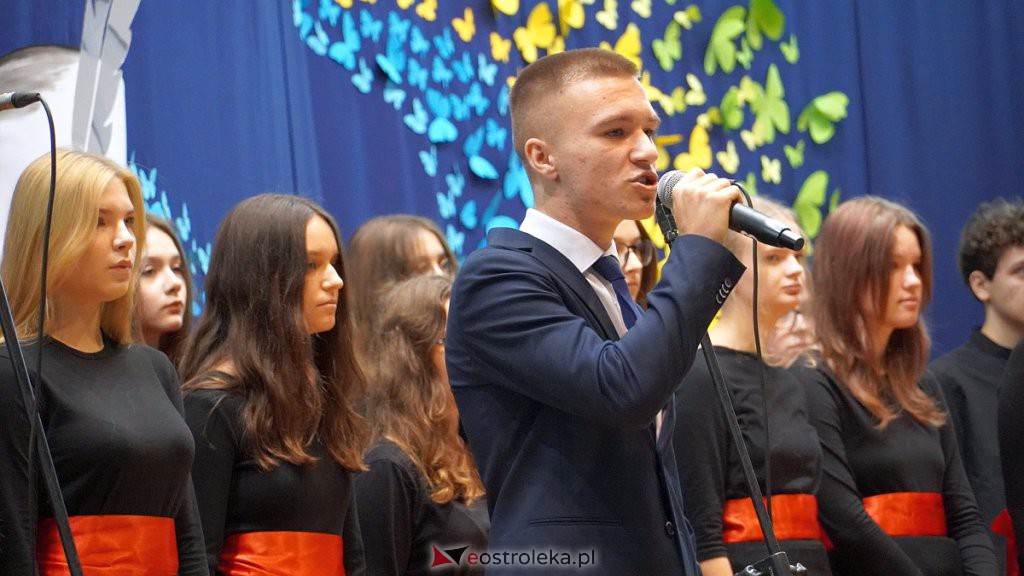 Samorządowa Gala Uczniowska. Wyróżniono prawie 200 uczniów [28.09.2022] - zdjęcie #12 - eOstroleka.pl