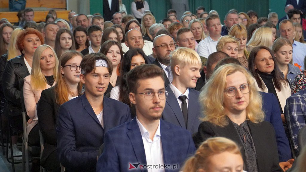 Samorządowa Gala Uczniowska. Wyróżniono prawie 200 uczniów [28.09.2022] - zdjęcie #27 - eOstroleka.pl