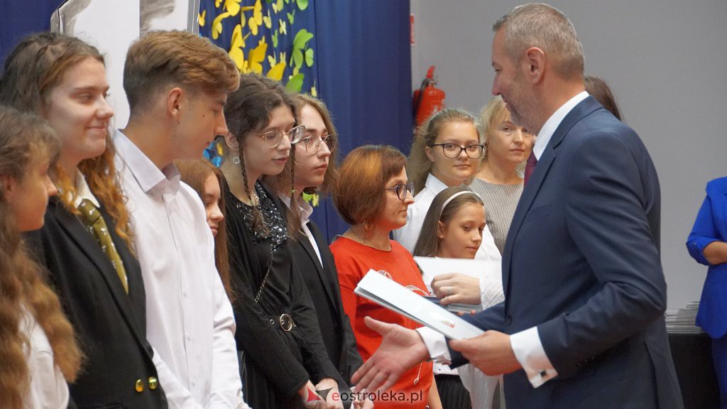 Samorządowa Gala Uczniowska. Wyróżniono prawie 200 uczniów [28.09.2022] - zdjęcie #248 - eOstroleka.pl