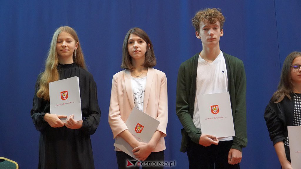 Samorządowa Gala Uczniowska. Wyróżniono prawie 200 uczniów [28.09.2022] - zdjęcie #243 - eOstroleka.pl
