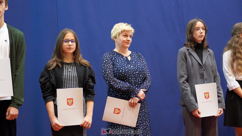 Samorządowa Gala Uczniowska. Wyróżniono prawie 200 uczniów [28.09.2022] - zdjęcie #242 - eOstroleka.pl
